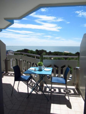 Modern flat, 130m from the sea with shared pool